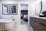 Chappelle Gardens 23 – Ensuite